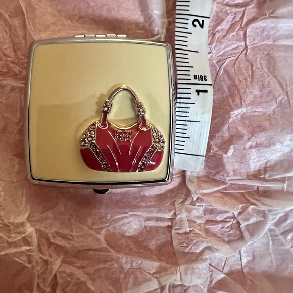 Decorative Pill Case/Box - Picture 4 of 7